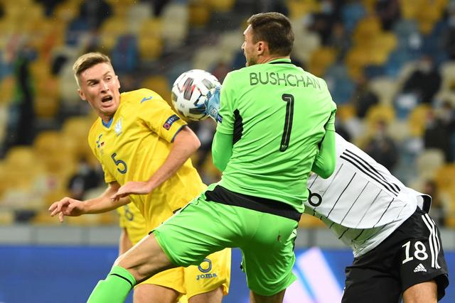 莱万加入欧冠百球俱乐部 进球效率比梅西C罗更高